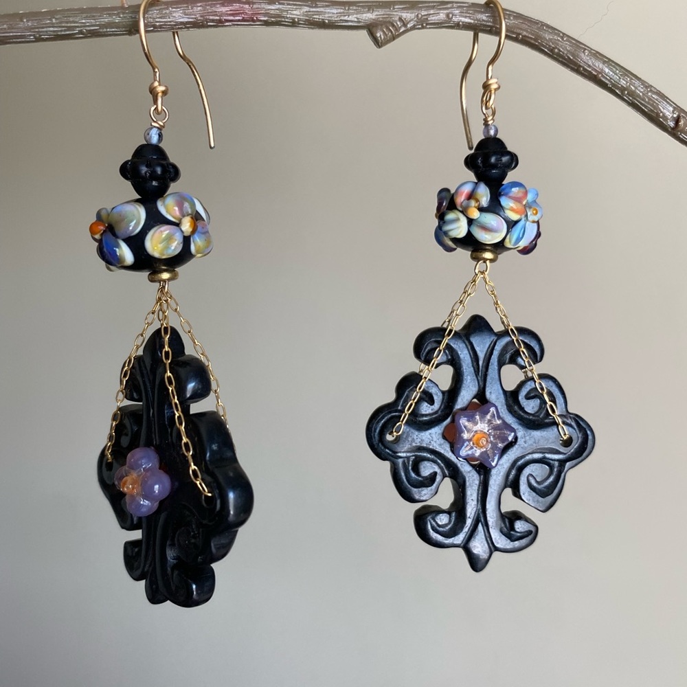 Hand-made unique black dangle earrings -NWOT